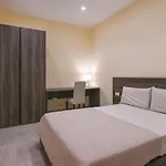 Adria Luxury - Centro アパートホテル 3*