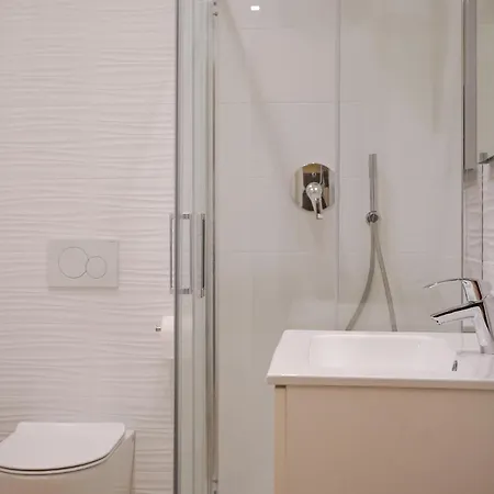 アパートホテル Adria Luxury - Centro