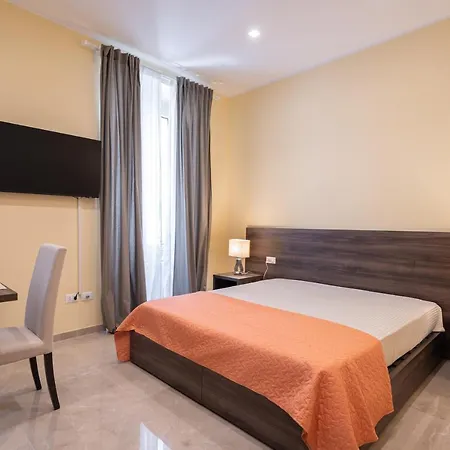 Adria Luxury - Centro 3* Triest