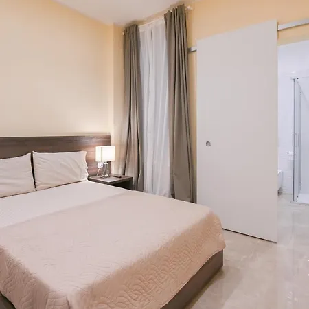 Adria Luxury - Centro アパートホテル 3*