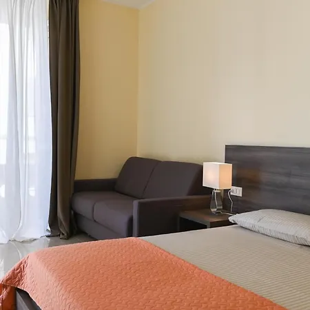 Aparthotel Adria Luxury - Centro 3*