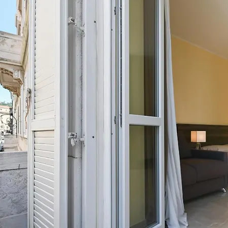 Aparthotel Adria Luxury - Centro 3*