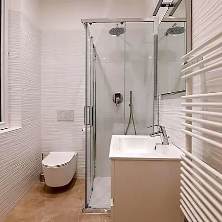 アパートホテル Adria Luxury - Centro トリエステ